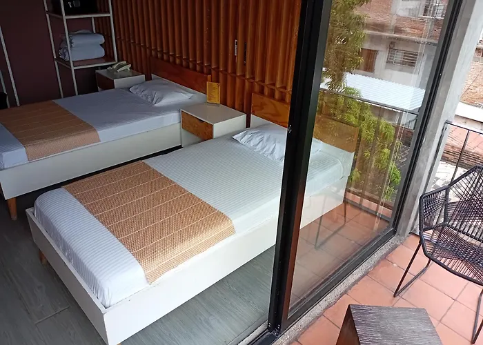 Hotel Momotus Tuxtla - Desayuno Incluido
